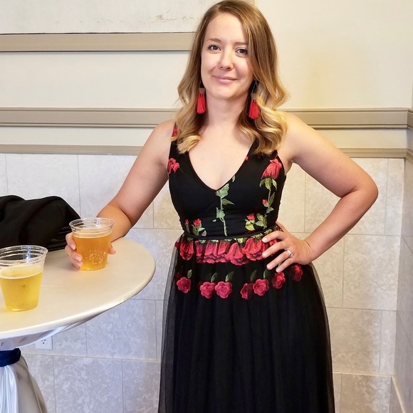 Meet your Posher, Megan - Picture 2 of 3